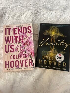 Colleen Hoover Paperback Book Set: Verity & It Ends With Us